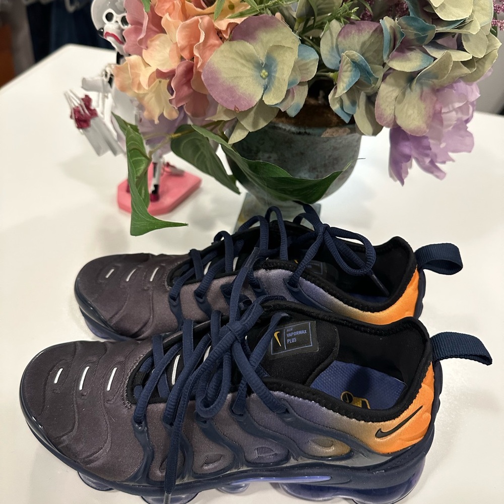 Nike women shoes